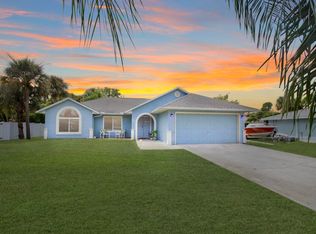 372 Easy St, Sebastian, FL 32958