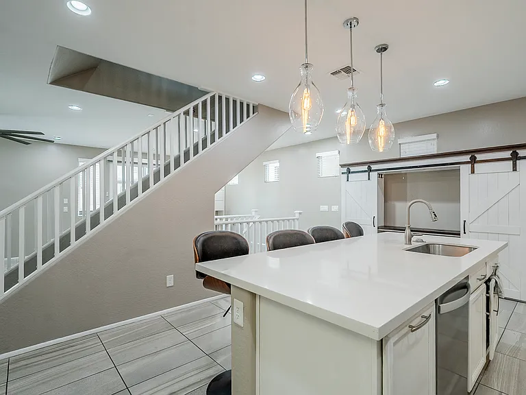 7050 W Carter Dr — Photo 15