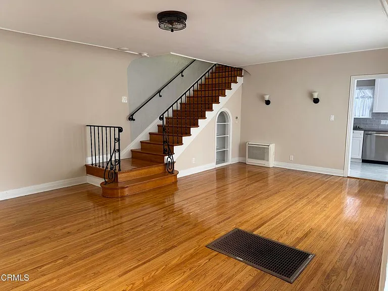 920 Summit Dr — Photo 4