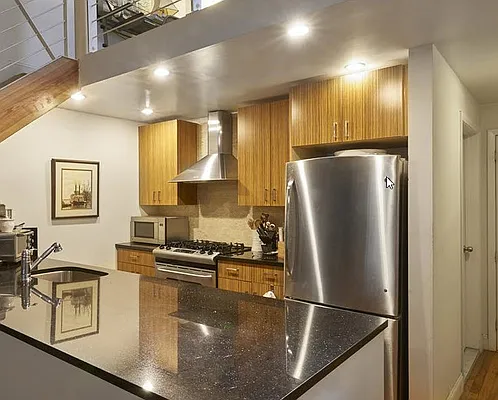 Rented by R New York | media 2