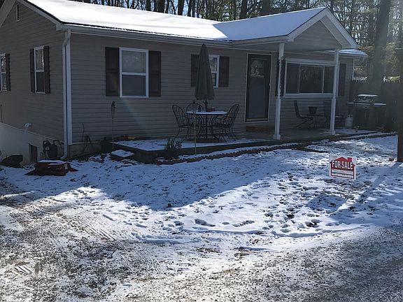 3rd image of 928 S Hilltop Dr