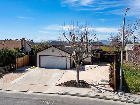 4th image of 1738 The Willows Rd