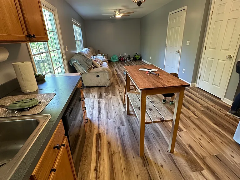 6225 Igo Rd — Photo 2