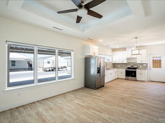 5th image of 1428 E Hibiscus Ave #3