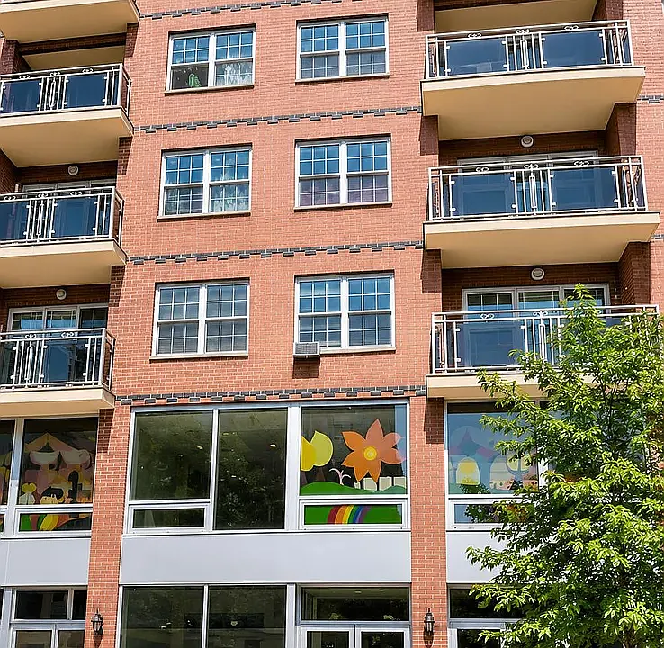 35-19 Leavitt St #4J