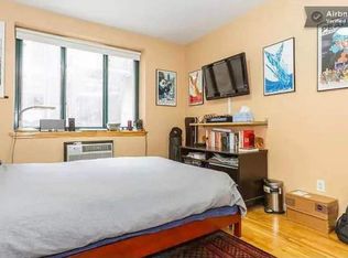 609 E 11th St, New York, NY 10009