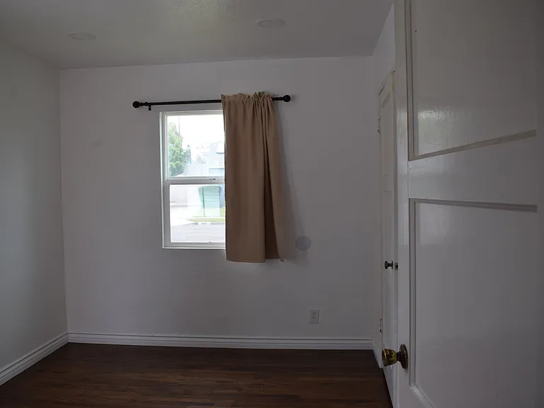 831 E Terrace Dr — Photo 12