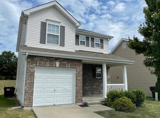 1007 Chesterfield Dr, Wentzville, MO 63385