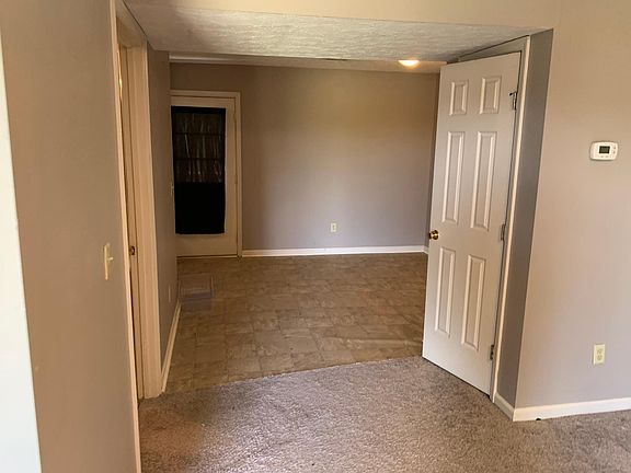 3rd image of 117 Oroark Ave APT 4