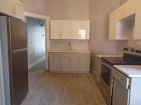 4th image of 296 Liberty St