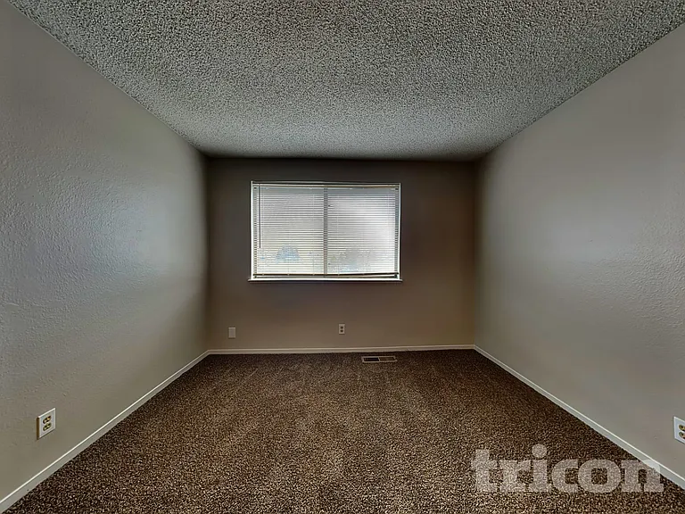 1465 Van Petten St — Photo 7