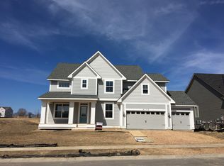 4110 Vista View Dr, Chaska, MN 55318