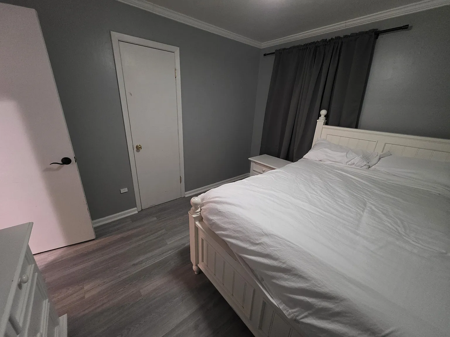 2300 S Arlington Ave — Photo 3