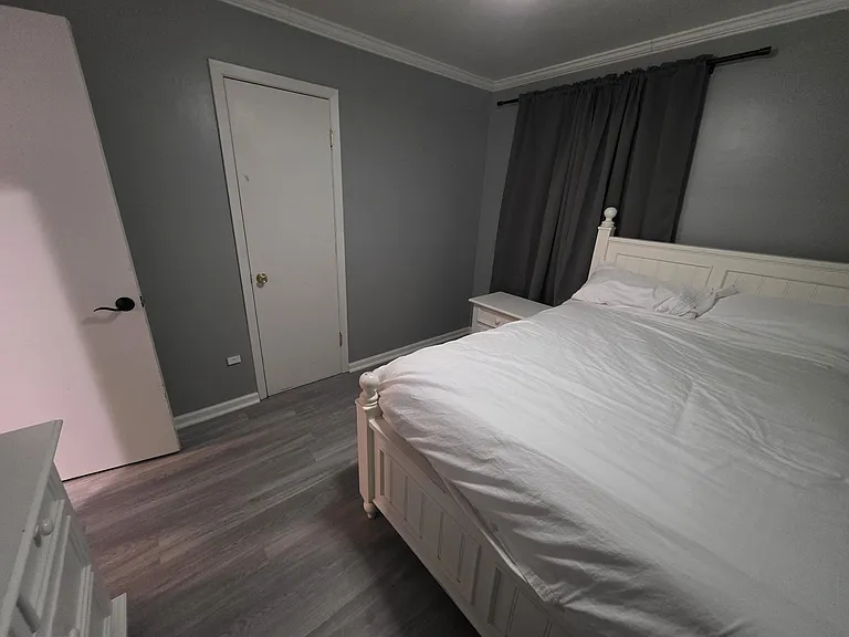 2300 S Arlington Ave — Photo 3
