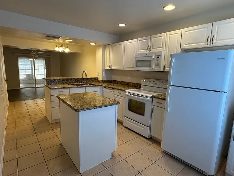 26346 Rampart Blvd — Photo 5