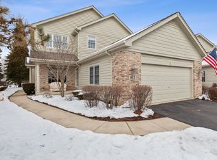 812 Village Rd, Crystal Lake, IL 60014