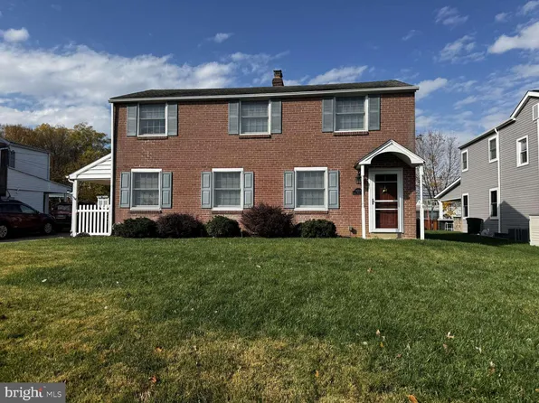 4004 School House Ln, Plymouth Meeting, PA 19462