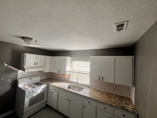 433 Aviation Dr, Corpus Christi, TX 78418