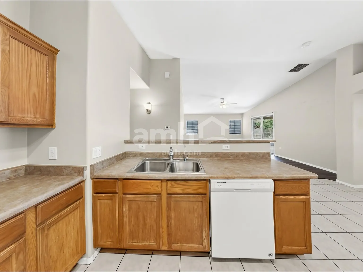 4 bed, 2.0 bath, 1538 sqft, $1,850 — Photo 4