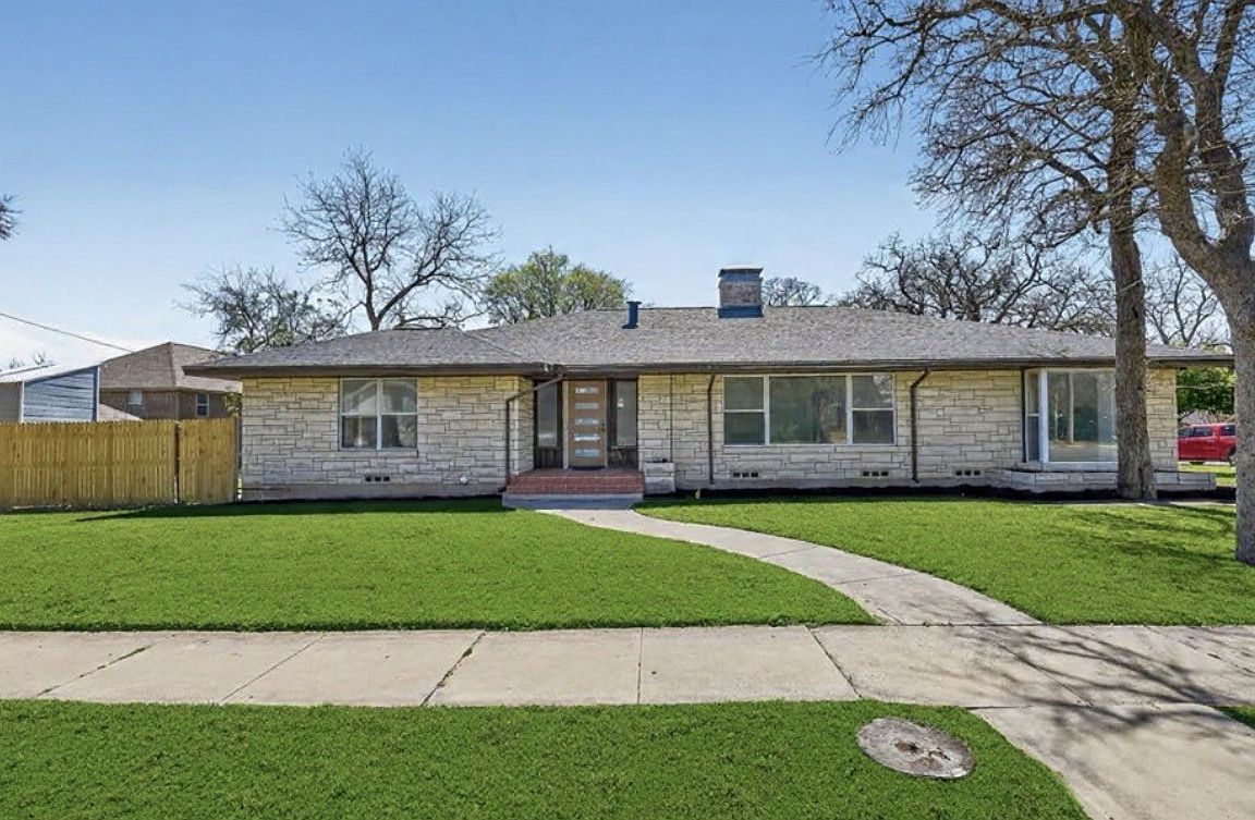 Primary listing photo