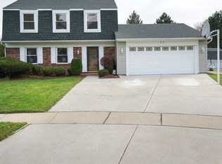 11 Dartford Ln, Schaumburg, IL