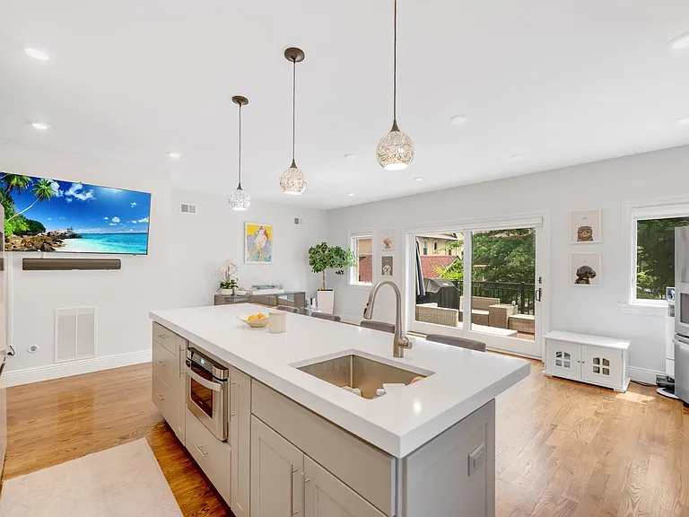 34 Lafayette Ave — Photo 13