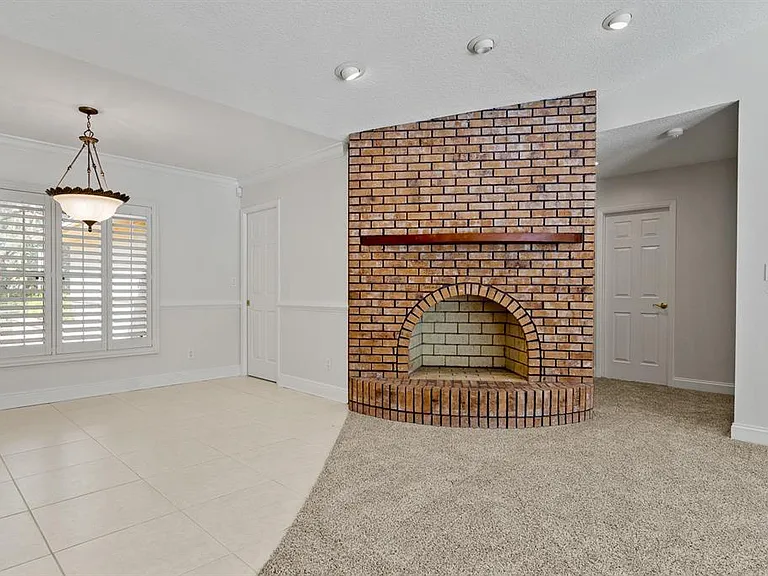 10206 Lakeview Dr — Photo 12