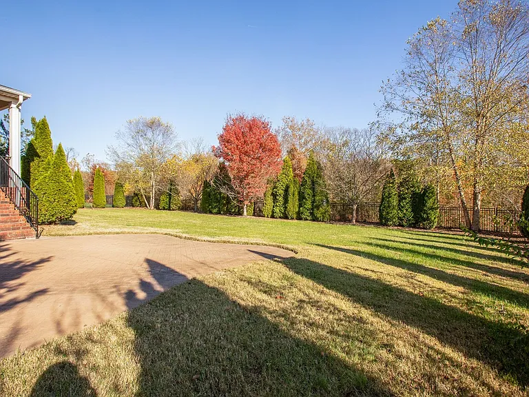 417 Gambrel Ct — Photo 54