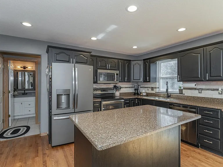1008 Southern Woods Pl SW — Photo 28