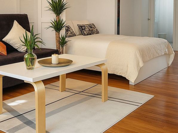 101 Collins Ave APT 8