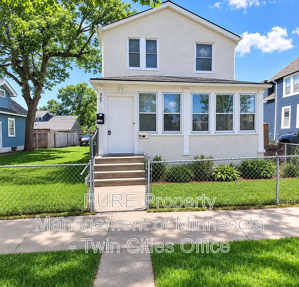 987 Churchill St #1 — Photo 1