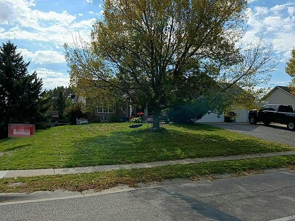 3rd image of 11 Birch Ave NW