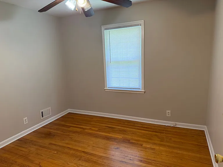 2705 Bolling Rd — Photo 8
