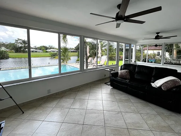 3324 Lakeview Blvd — Photo 10