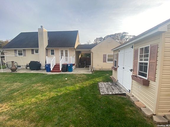 3rd image of 15 Tucker Ln