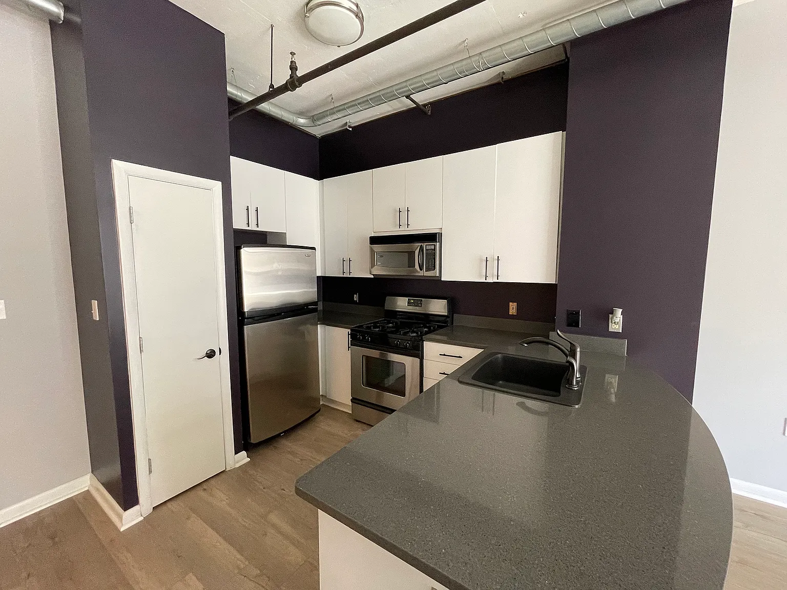 1 bed, 650 sqft, $2,650 — Photo 2