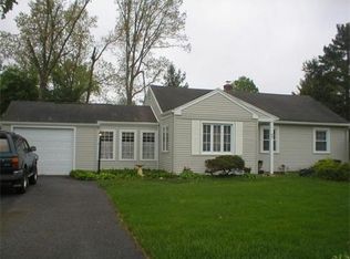 65 Westbrook Dr, Springfield, MA 01129