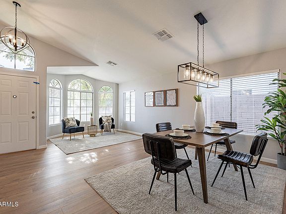 3rd image of 12746 W SHARON Drive