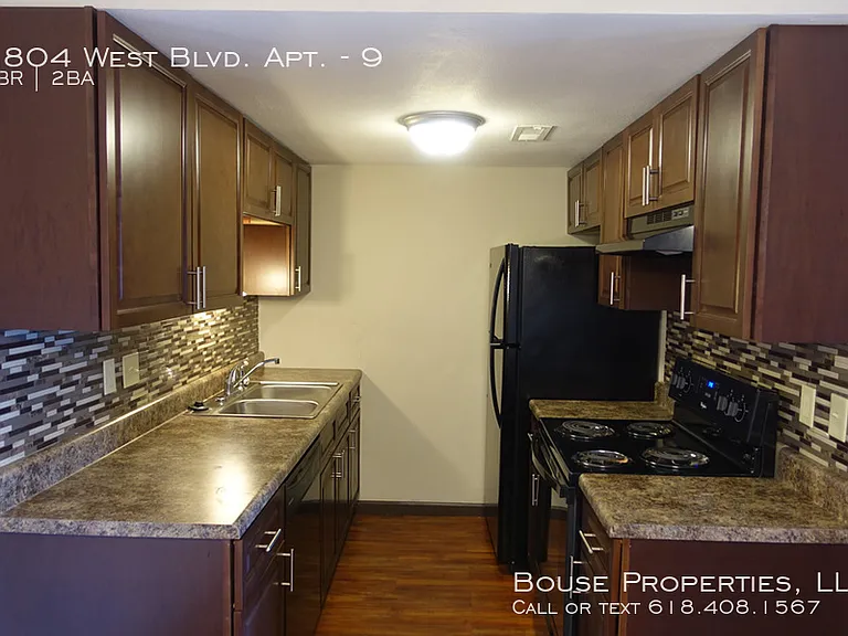 2804 West Blvd #9 — Photo 3