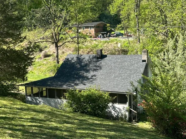 420 Dogwood Hill Rd, Boones Mill, VA 24065
