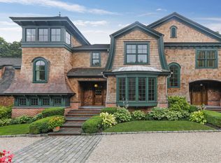 36 N Hollow Dr, East Hampton, NY 11937