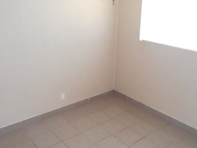 5008 Royal Dr — Photo 10