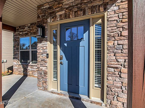3rd image of 1118 Scatter Way