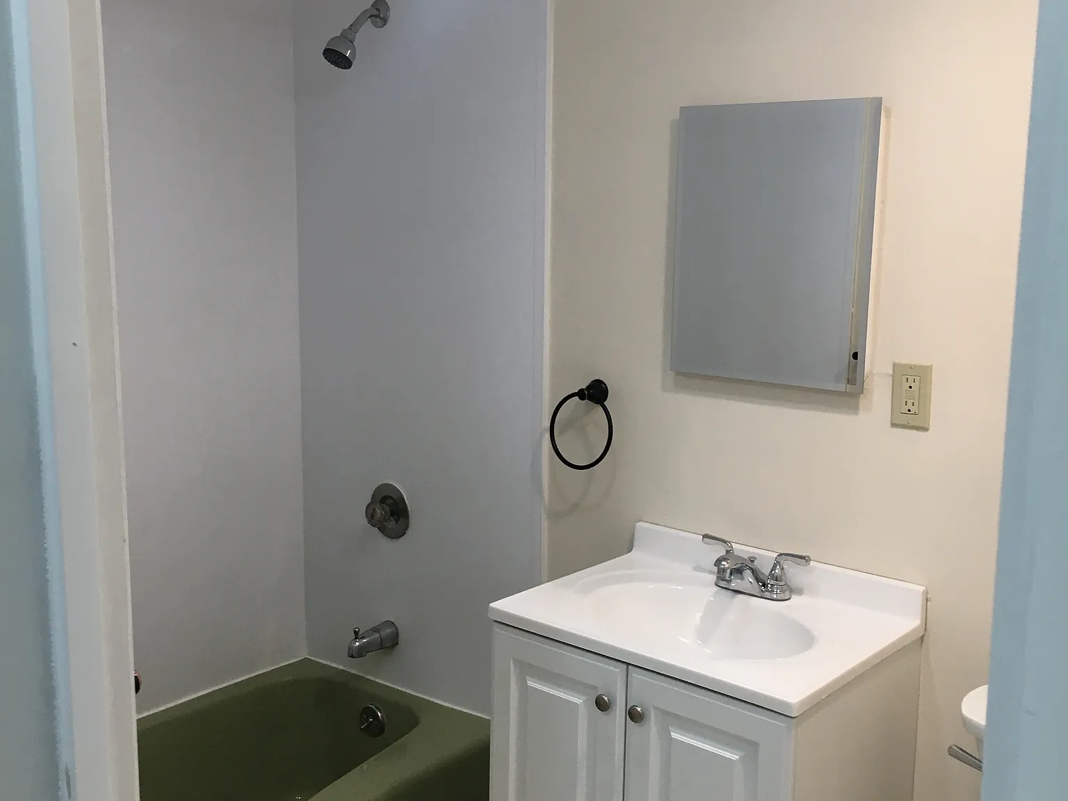 36 Warren St — Photo 3