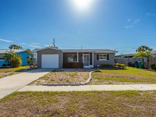 9317 Crestview St, Seminole, FL 33772