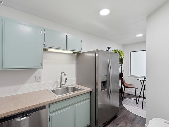 5th image of 4926 S Corbett Ave APT 205