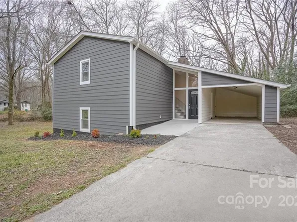 1901 McKenna Ct, Charlotte, NC 28212