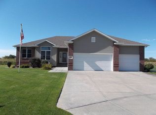 3910 Partridge Cir, Grand Island, NE 68803