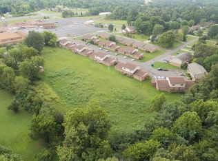 3635 Clinton Rd, Paducah, KY 42001