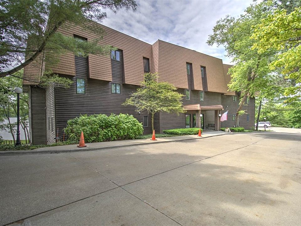 1st image of 855 E Lake Shore Dr #1D